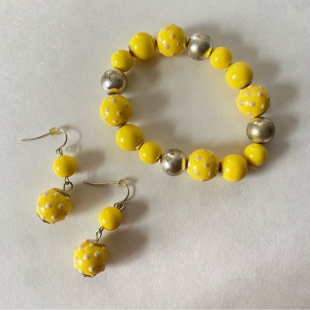 Yellow plastic beaded bracelet and earrings
